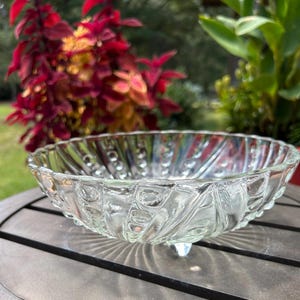 Vintage Anchor Hocking Burple Clear Glass Serving Bowl – 8.5” – Mid Century Pressed Glass Dish