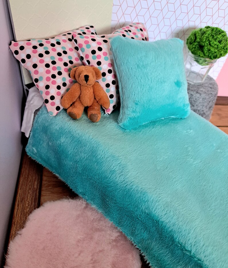 Barbie 11 Fashion Doll Bedding Set Pillows Comforter Rug Etsy