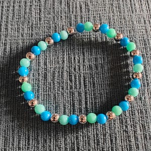 Blue and silver bead bracelet