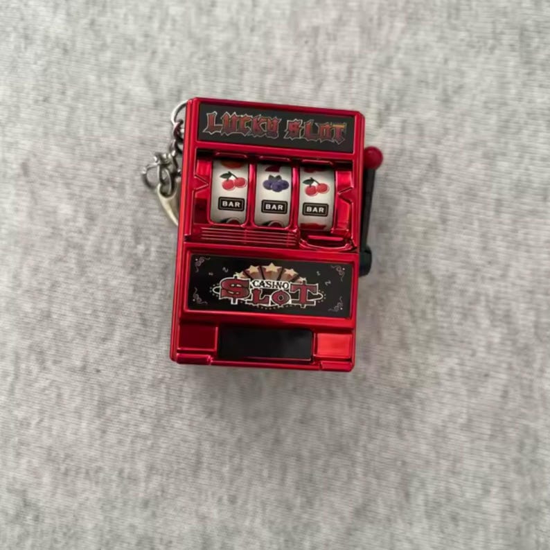 Mini Slot Machine Keychain, Mini Jackpot Toy Key Ring, Gift Idea