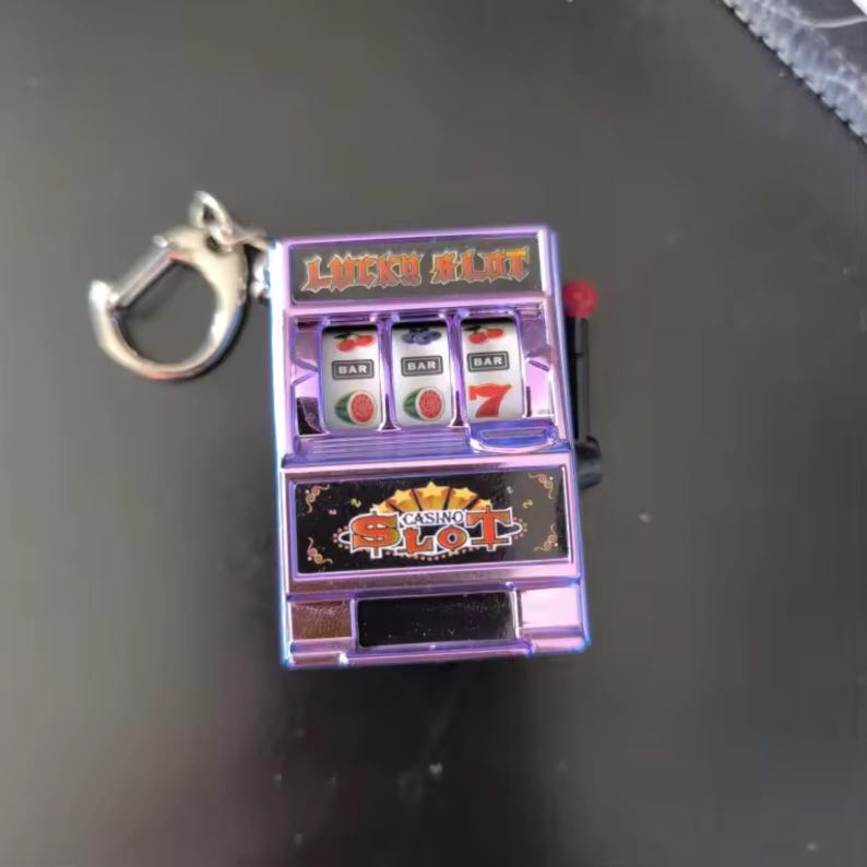 Mini Slot Machine Keychain, Mini Jackpot Toy Key Ring, Gift Idea