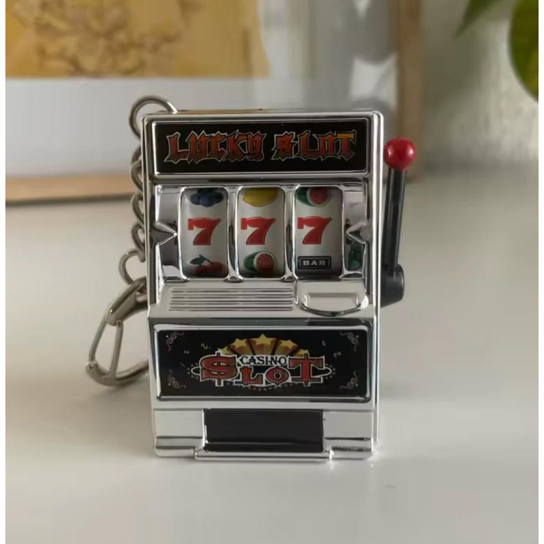 Mini Slot Machine Keychain, Mini Jackpot Toy Key Ring, Gift Idea
