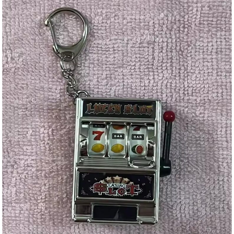 Mini Slot Machine Keychain, Mini Jackpot Toy Key Ring, Gift Idea