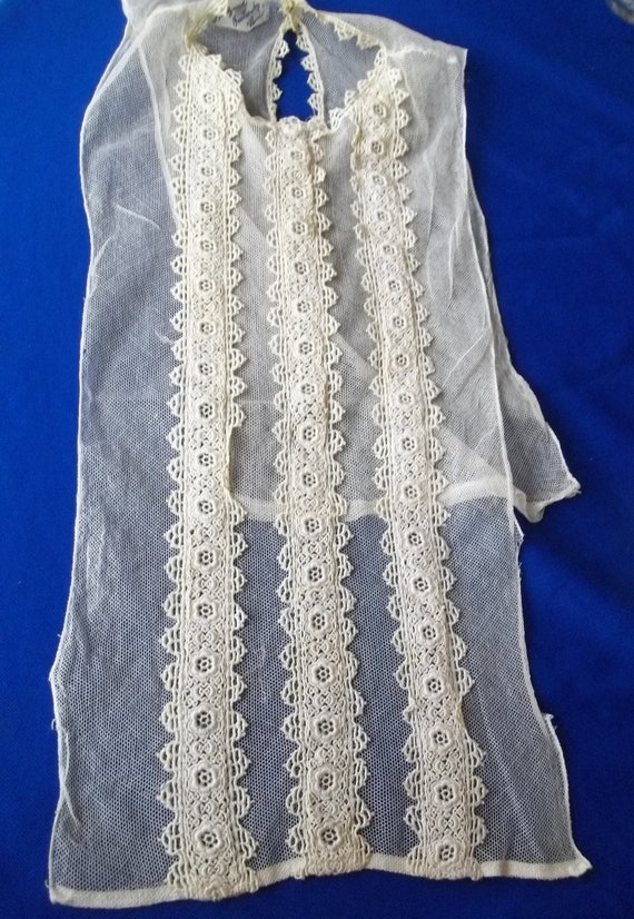 Vintage Beige Netted Yoke front with Applique fron