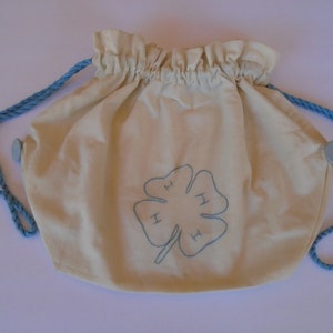 Vintage 4-H Club Girls Linen Pouch  Hand Embroidery 4 Leaf Clover in Blue Cinch Sak with Blue Cord