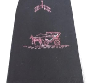 Corbata larga negra vintage de los años 50 para hombre con carruaje de caballos rosa Richpark Richards Cliffside Park N J