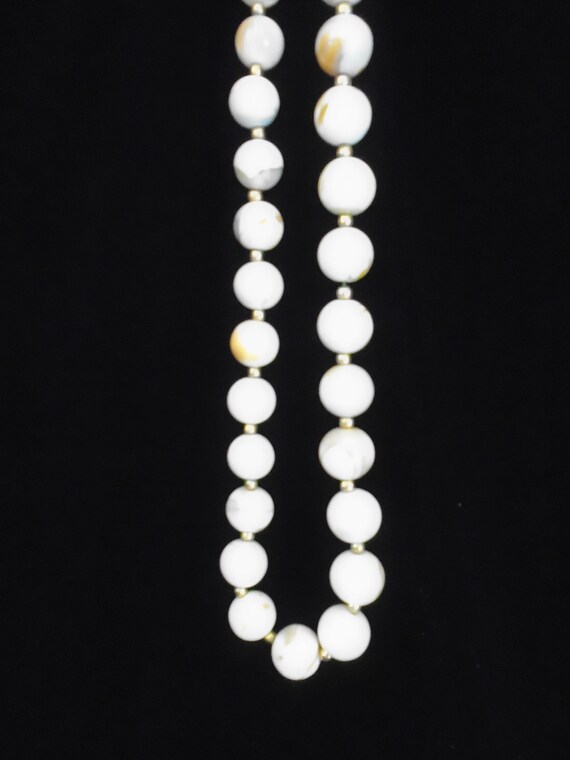 Vintage Onyx Necklace Large Round Marble Light tones … Gem