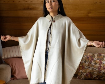 Ivory Alpaca Ruana Cape – Handwoven Andean Shawl Poncho, Minimalist Wrap for Women, Elegant Warm Winter Layer