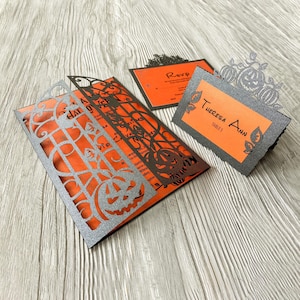Plantilla de invitación de boda de Halloween en formato svg, conjunto de murciélago y calabaza de Cricut, puerta de hierro, plegado, sobre gótico, tarjeta de lugar, papel cortado con láser, plantilla Cameo