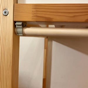 Karnisz Ikea kura na zasłony, karnisz drewniany do zasłon Ikea kura, Akcesoria łóżko Ikea Kura