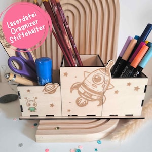 Organizador de escritorio con archivador láser, portalápices con cohete espacial, archivador láser para matrícula escolar, fiesta de cumpleaños infantil, manualidades para niños SVG