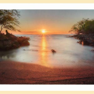 Couchers de soleil à Hawaï - Cartes de voeux photo - 5 x 7 po. Cartes vierges pliantes avec image au recto - Lot de 5 avec enveloppes dans une boîte en plastique transparente