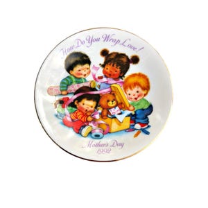AVON fine collectibles Mother&#39;s Day collectors decorative Plate porcelain 1992