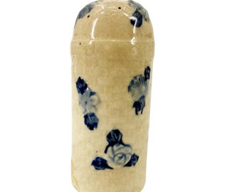 vintage blue rose Salt Seasoning Shaker white basketweave texture Made in Japan