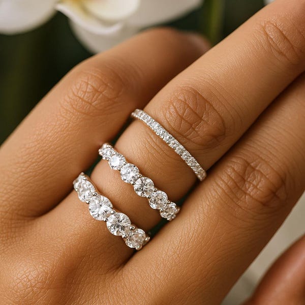 Anillo de eternidad de moissanita de plata de ley – 5 anillos de aniversario chapados en rodio