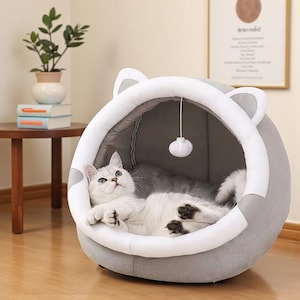 Cat Cave Bed with Ears – Soft Enclosed Pet Bed for Cats and Small Dogs Winter Cozy Nest