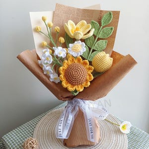 Häkelblumen, Sonnenblume, Gänseblümchen, Tulpe, Jubiläumsgeschenk, Geschenk für sie, Geburtstagsgeschenk, schöne Blumen