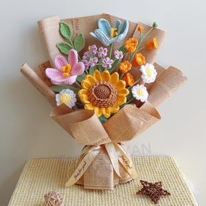 Häkelblumen, Häkelblumenstrauß, Tulpe, Lilie, Vatertagsgeschenk, Geburtstagsgeschenk, Geschenk für sie, Geschenk für Freunde, Abschlussfeier