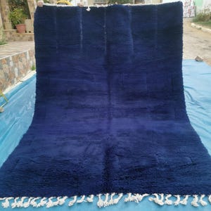 Handgeknüpfter blauer Wollteppich im Landhausstil in verschiedenen Größen