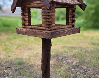 Comedero para pájaros con soporte / Comedero de madera para pájaros hecho a mano para exteriores / Regalo natural para amantes de las aves / Comedero para pájaros para jardín al aire libre