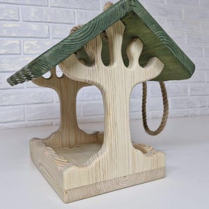 Wooden Feeder with Oak Leaf Design | Nature-Inspired Wooden Feeder | Handmade Garden Decor | Wooden Bird Feeder | Nature Lover Gift