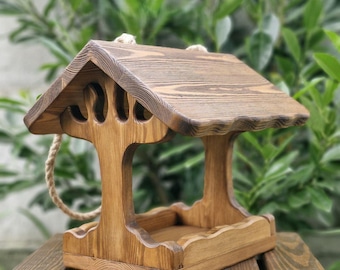 Oak Tree Bird Feeder: Handmade Wooden Outdoor Garden Decor