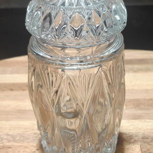 vintage quality crystal storage/decorative jar.