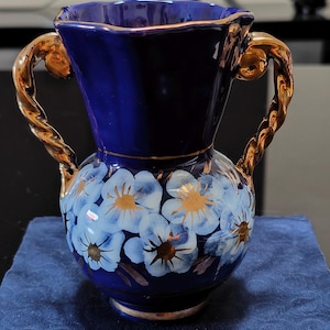 Hermoso jarrón italiano pequeño pintado a mano