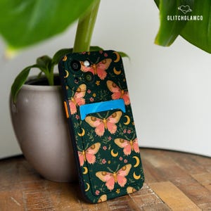 Capa de cartão Moon Moth para iPhone 13 12 mini iPhone 16+ 11 15 pro max 14 xr iPhone 8 SE 2022 Samsung S24 FE s23 Galaxy S22 S21 S20 gl020