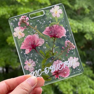 Badge Buddy Custom Dried Pressed Flowers, Real Pressed Flower gift for healthcare worker RN, bSN, cNO, MA badge backer gift for nurse