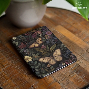 Funda oscura con estampado floral de mariposa para Kindle Colorsoft 2024 Paperwhite 12 de 11.ª generación (6,8" o 7"), KPW Scribe 2025, Oasis 3 y Kobo Libra 022.