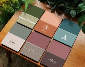 Funda personalizada con nombre para reMarkable 2 de 10,3" y reMarkable Paper pro de 11,8" con tapa y ranura para bolígrafo, regalo personalizado en tonos pastel (2 colores).