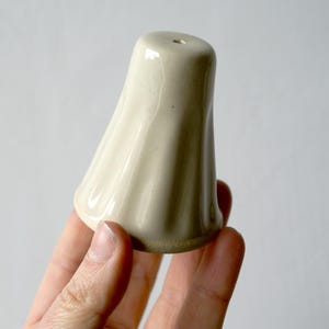 Conical etched ceramic bathroom light pulls customised in your choice of colour