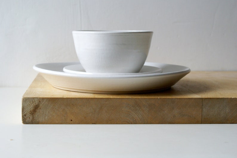 Four table dinnerware settings small bowl, side plate and dinner plate in your choice of colour image 5