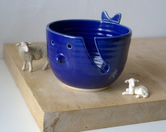 Seconds sale - The little wren bird pottery yarn bowl in ocean blue