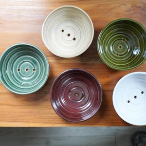 Small ceramic soap dish for your bathroom with ripple design
