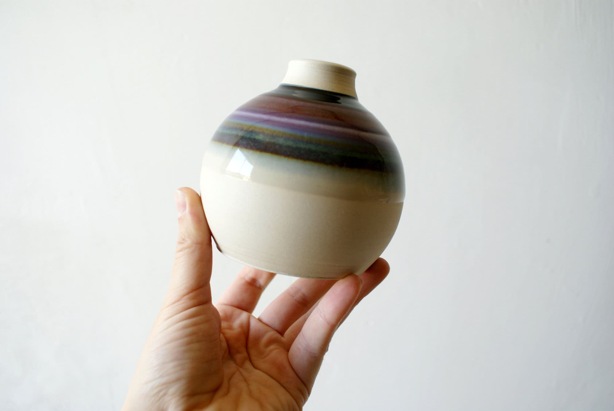 Bottle flower bud vase with dotted pattern in simply clay Bottle flower bud vase with dotted pattern in simply clay