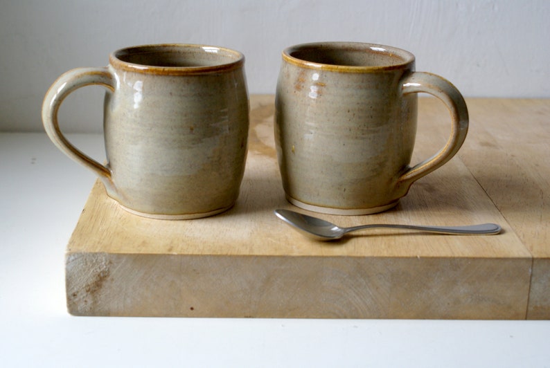 Set of two cozy stoneware pottery tea mugs glazed in glossy grey image 2