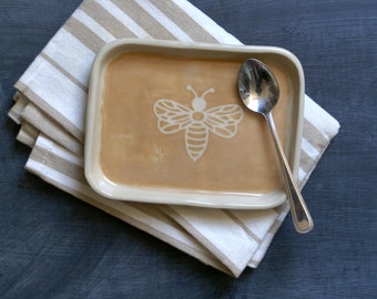 Beige bee ceramic pottery tray