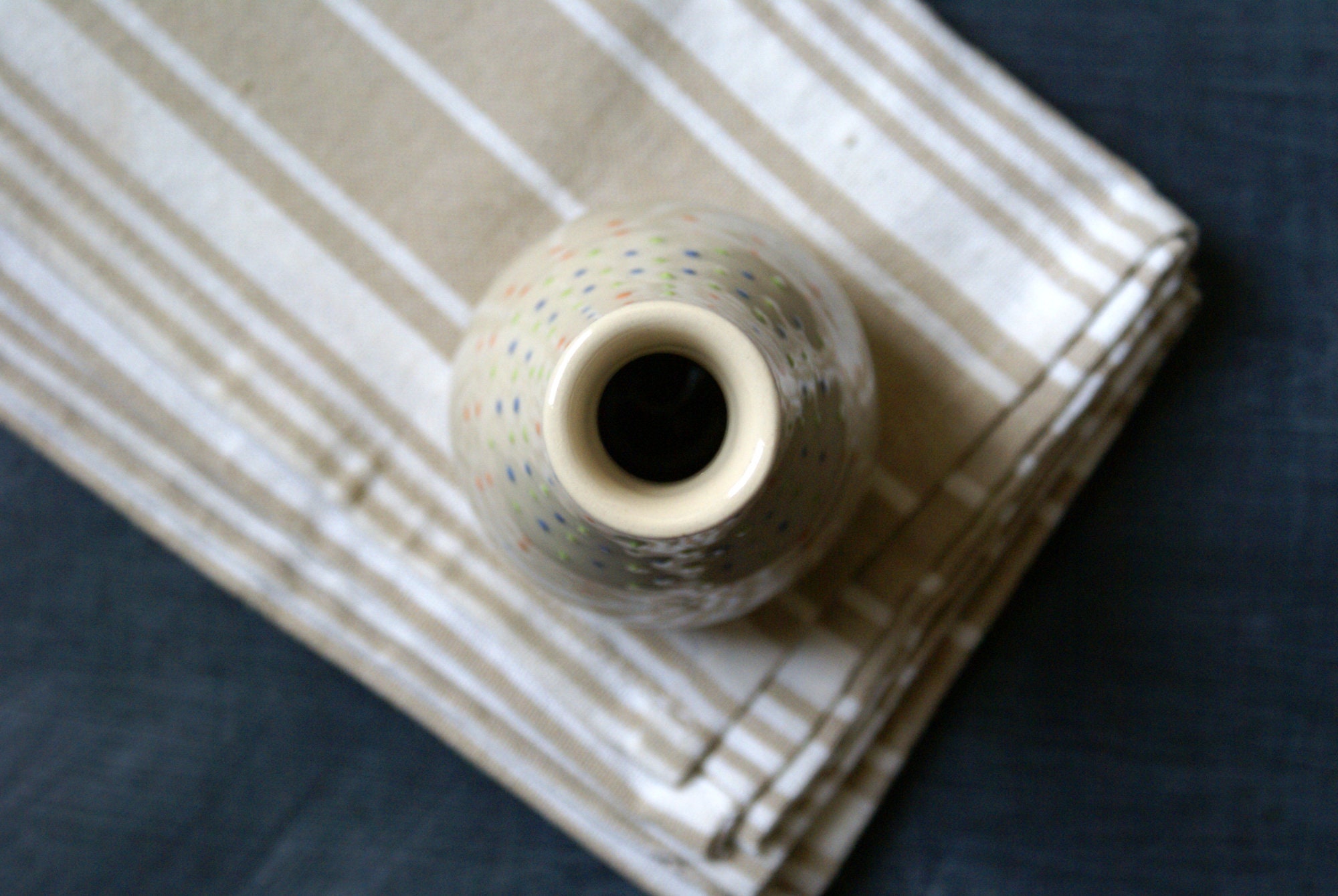Bottle flower bud vase with dotted pattern in simply clay Bottle flower bud vase with dotted pattern in simply clay