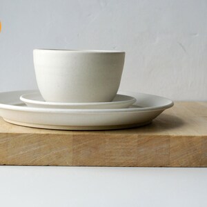 Four table dinnerware settings small bowl, side plate and dinner plate in your choice of colour image 2