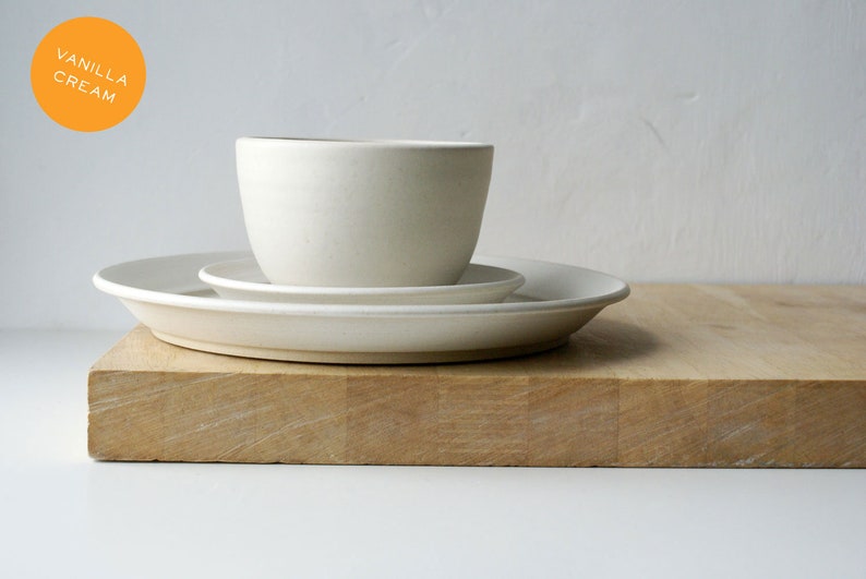 Four table dinnerware settings small bowl, side plate and dinner plate in your choice of colour image 2