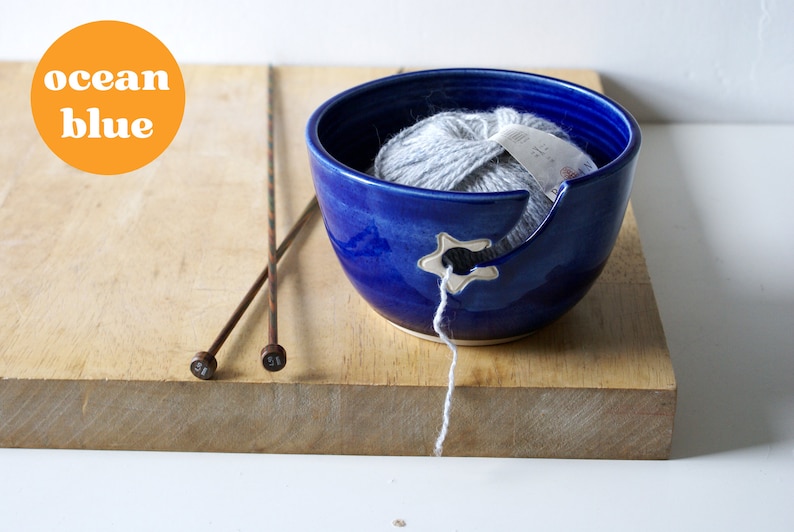 Pottery yarn bowl with little star hook, small yarn bowl for knitting customised in your choice of colour Ocean Blue