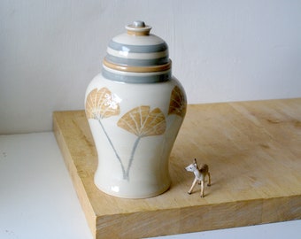 Ginkgo leaf motif ginger jar glazed in simply clay