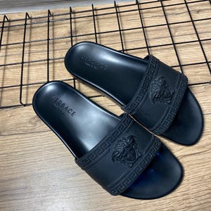 Versace Palazzo Medusa Head Rubber Pool Slides Black Men's Size EU 44 / 45 image 2