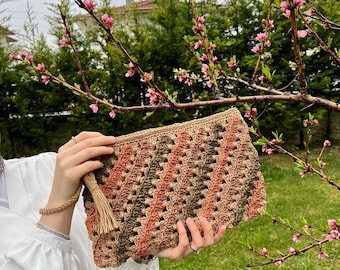 Pochette fatta a mano in rafia all'uncinetto, borsa intrecciata boho, borsa di paglia multicolore, pochette da spiaggia estiva