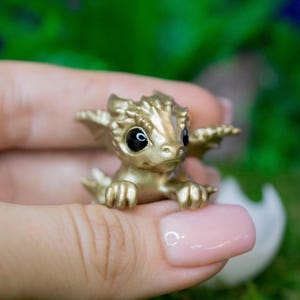 Tiny Dragon Figurine - Shiny Eyes, Perfect Gift for Dragon Lovers