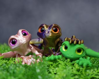 2 pcs  Articulated 3D Printed Frog with Glass Eyes - Flexy Toy (2pcs)