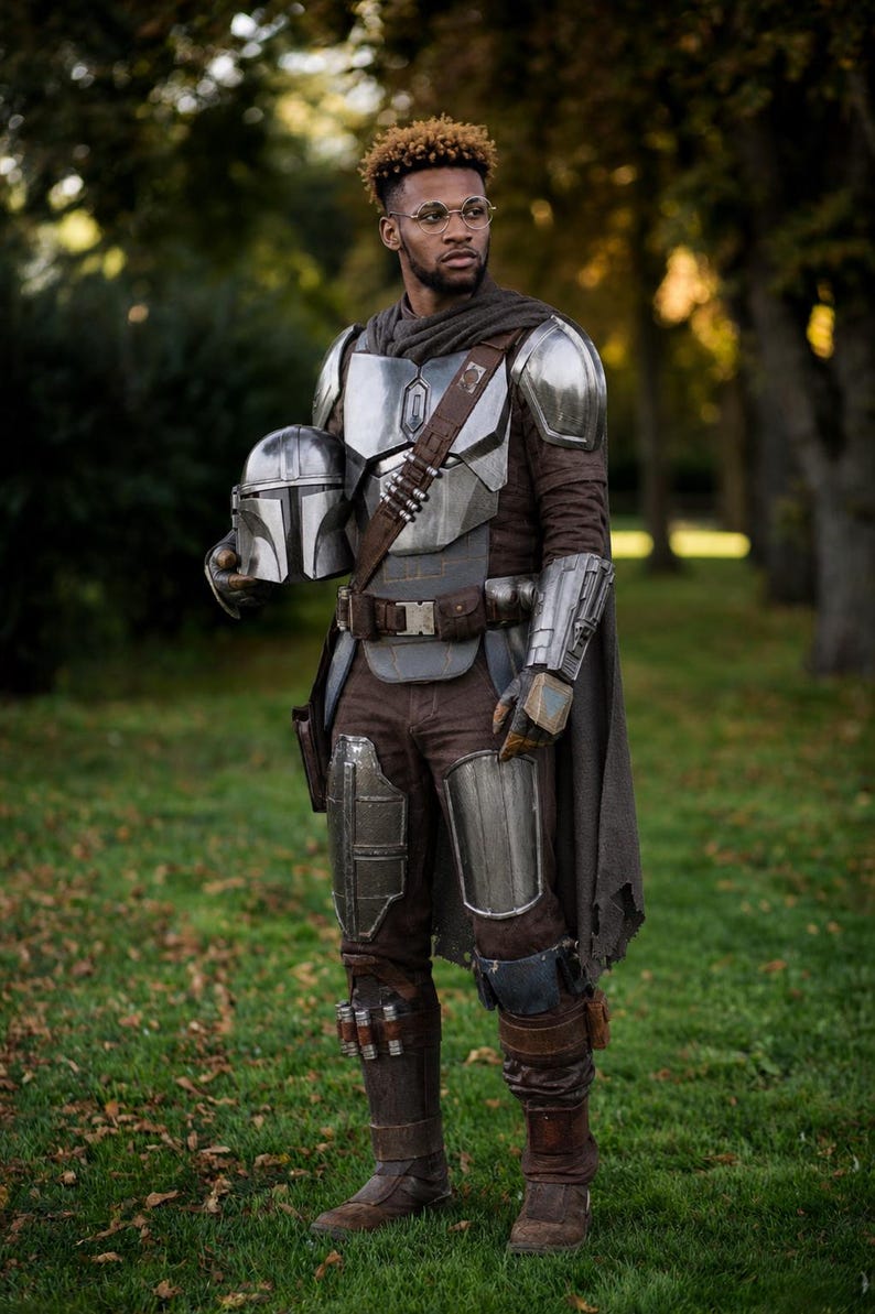 din djarin costume, mandalorian cosplay, beskar armor costume, star wars mandalorian, bounty hunter cosplay, full body armor, sci fi costume, halloween cosplay outfit, mando armor suit, mandalorian outfit, cosplay armor set, star wars cosplay, premium mandalorian costume