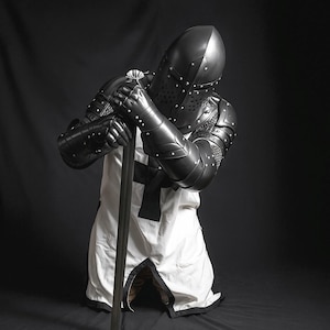 Men’s Black Templar Knight Armor – Authentic Medieval Crusader Costume for LARP, Cosplay & Collectors